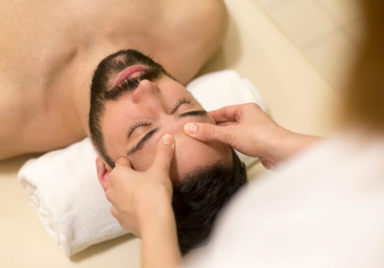 Man-head-massage