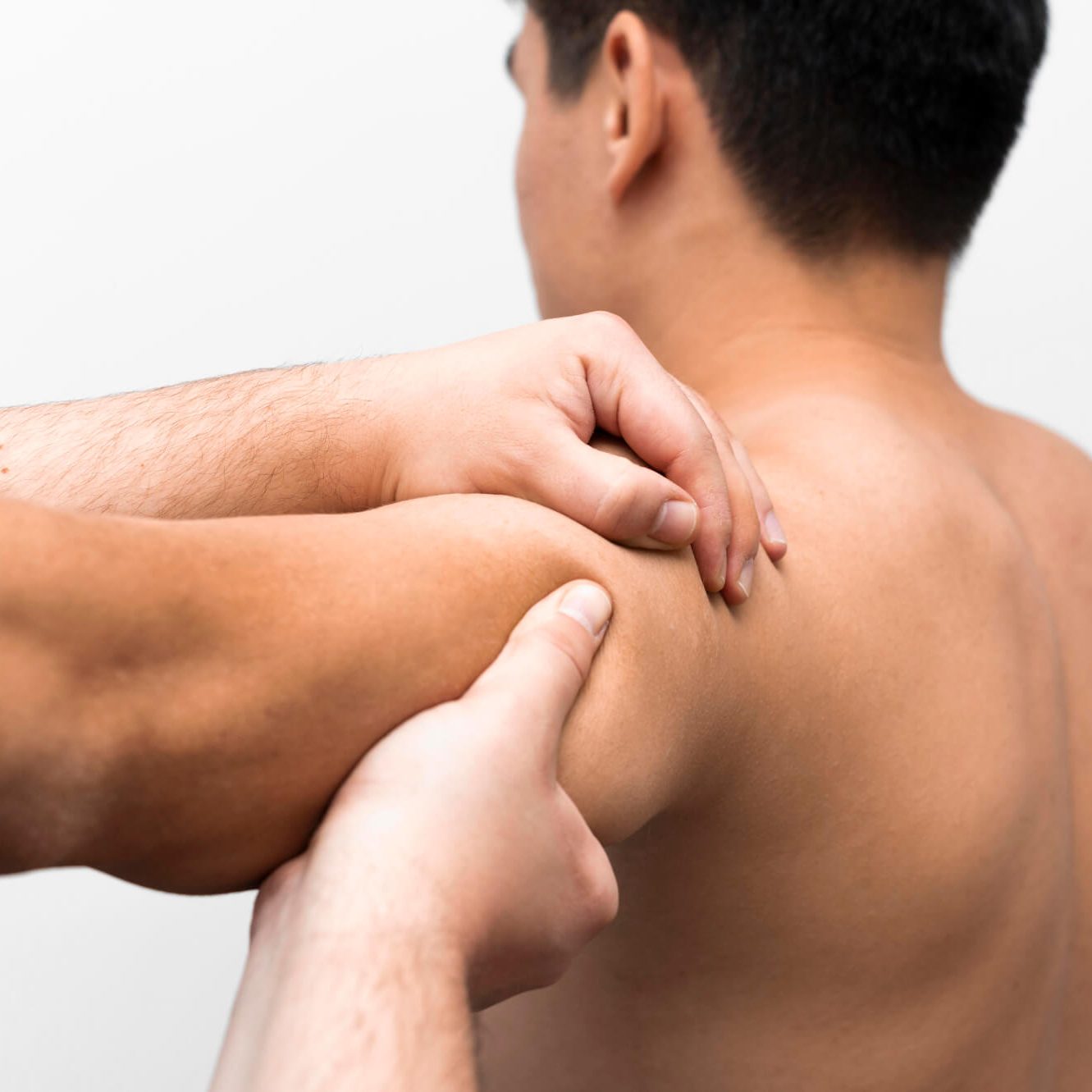 man-getting-shoulder-massage